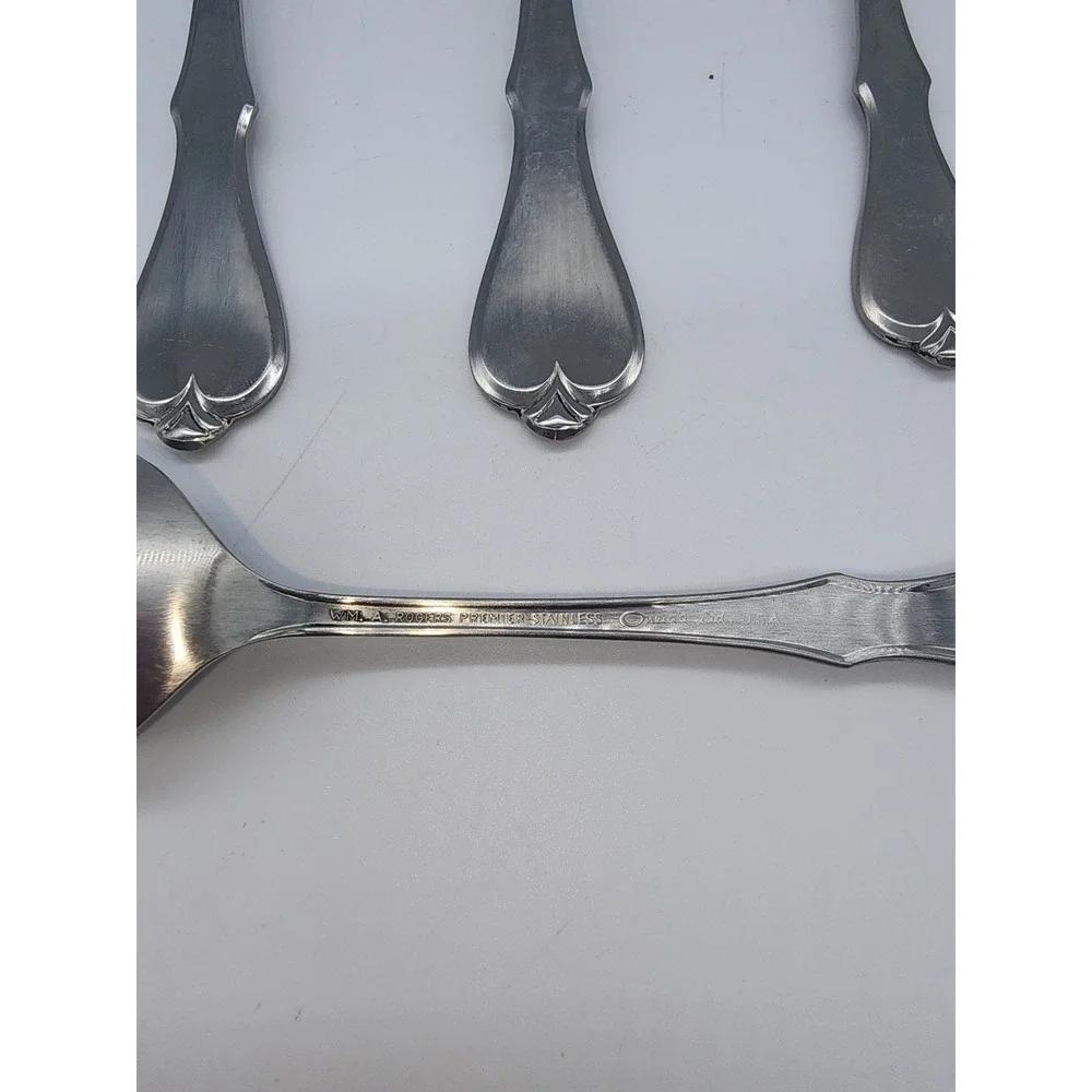 Wm A Rogers Premier Stainless Oneida Royal Shell Flatware Set 4pc USA Spoons Nut